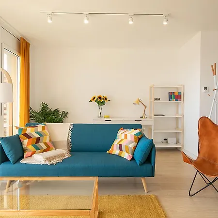 Magnificent Views, 3 Bedrooms, Terrace Apartment *